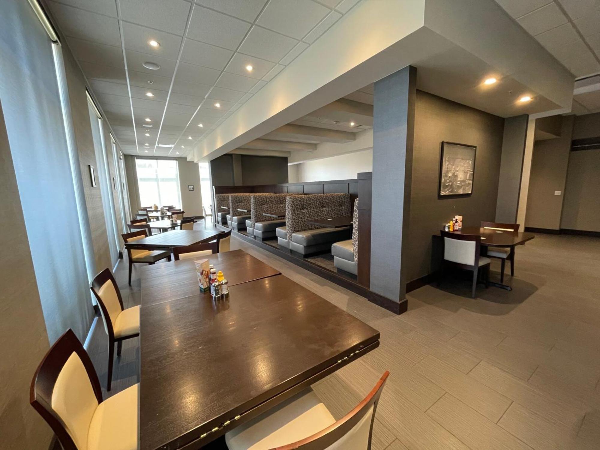 Holiday Inn & Suites - Farmington Hills - Detroit Nw By Ihg Exterior foto